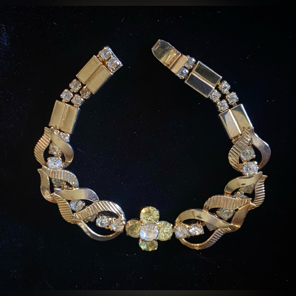Vintage Signed Sarah Cov  Rhinestone Floral and Leaf Vine Bracelet, 7”